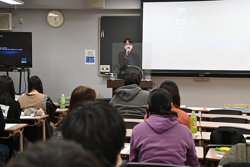 放送音響科の学生を対象とした学内企業説明会を開催しました 学校法人東放学園 放送音響科の学生を対象とした学内企業説明会を開催しました 学校法人東放学園