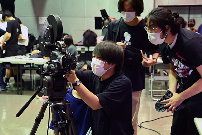 16mmフィルムカメラ・ARRIFLEX 16STを使った「フィルム実習」を実施!