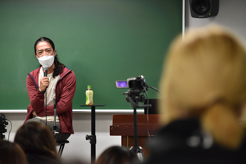 学生の質問にも丁寧に答えていただきました