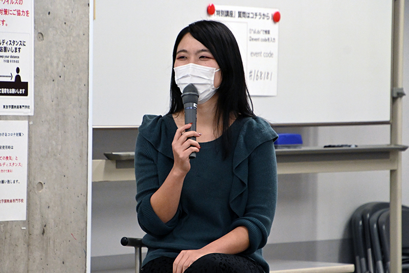 『蒼穹のファフナー THE BEYOND』などを手掛けるオレンジからCGアニメーターの丸山かおりさんが「特別講座」に来校!