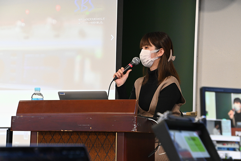 松竹ショウビズスタジオ(株)より清水彩希さんが来校