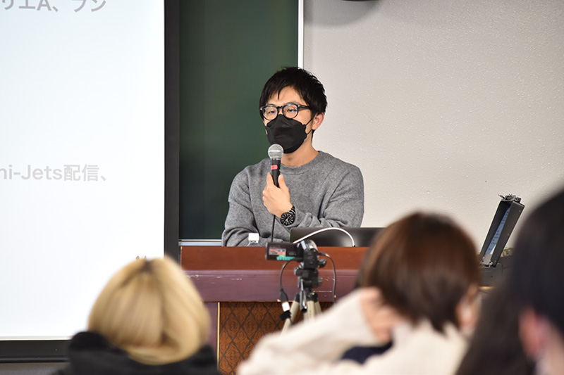 (株)ヌーベルバーグより瀧健太郎さん(本校卒業生)が来校されました