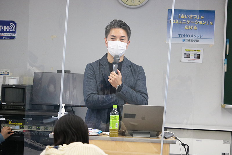 報道カメラマンや映像取材部のデスクとして活躍中の(株)TBSスパークル・村井清志さんが来校!