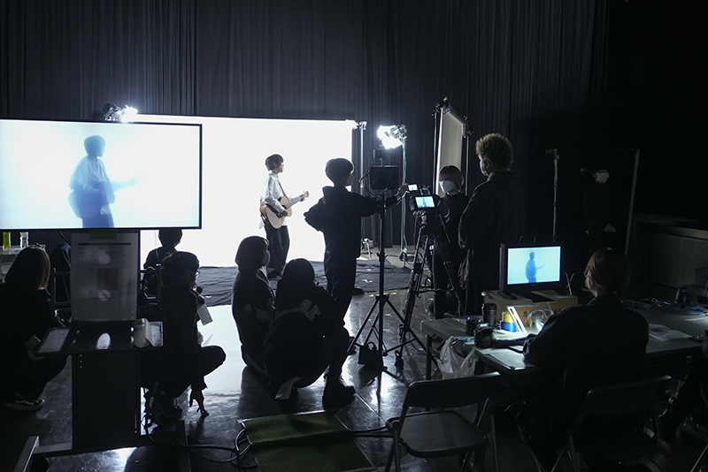 STUDIO Deeにて行われた上野大樹さんのMV『航る』のスタジオ撮影