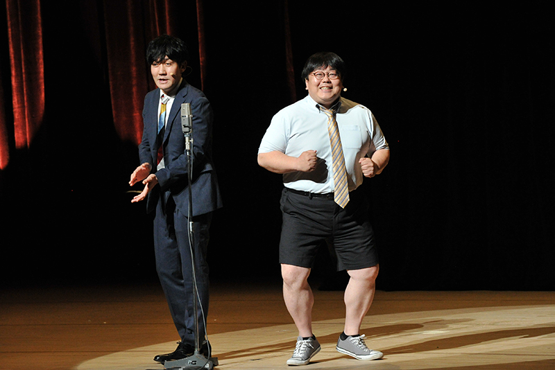 ゲストライブは卒業生のお笑いコンビ タイムマシーン3号が登場!会場を盛り上げてくださいました!