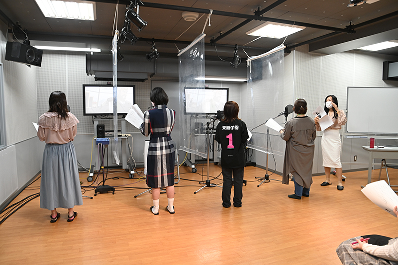 配役を決めてアフレコにチャレンジ!回数を重ねるごとに、驚くほど上手くなっていきました!