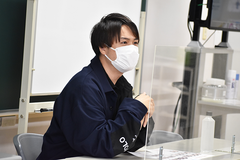 『キセキの動画大集合!“神”映像グランプリ』『ボウリング革命P★League』のナレーター、ガイナーレ鳥取のスタジアムナビゲーター、『THE DANCE DAY』の会場DJなど多数出演の高地真吾さんが来校!
