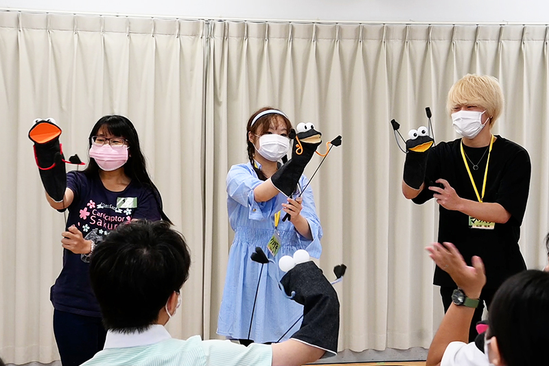 最終日に3人1組のグループごとに発表!
