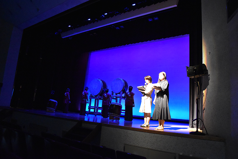 すくらむ21ホールにて開催された『第11回 和太鼓蓮うてなチャリティ演奏会2022』でアナウンス科の学生がMCと影ナレーションを担当！