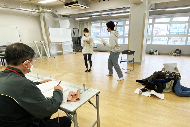お笑いタレントコースにとってもタレントシンガーコースにとっても、演技力や表現力は必要不可欠