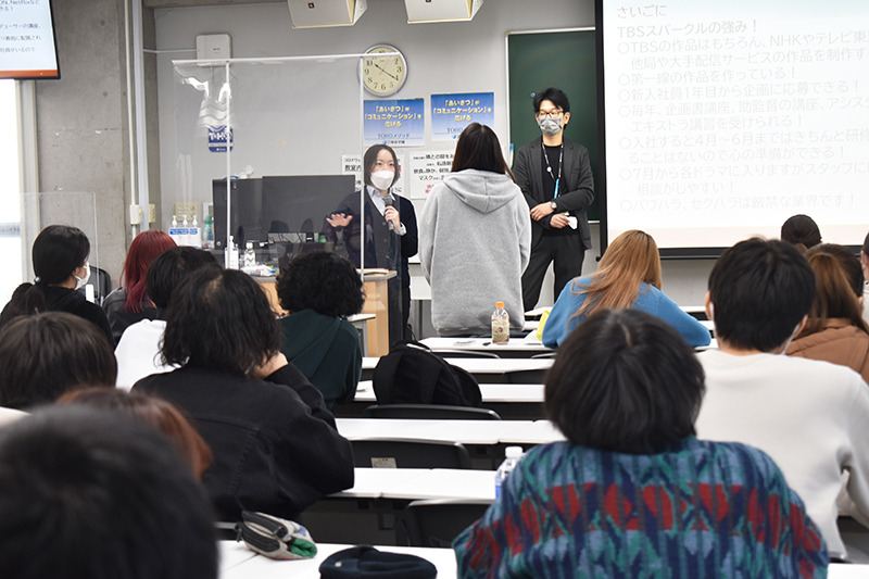 学生からのたくさんの質問にも丁寧にお答えいただきました