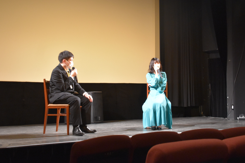 後半の作品上映後のトークコーナー