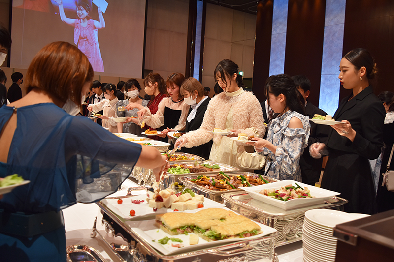 食事も豪華!