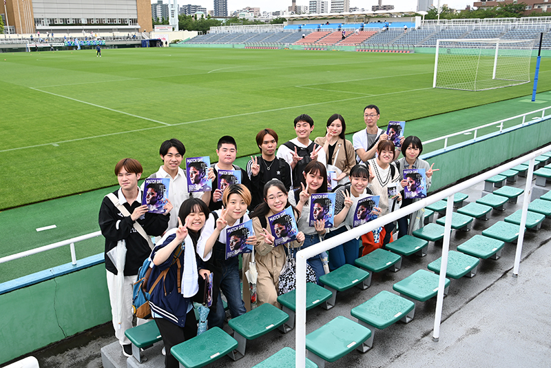 アナウンス科の学生がJFLサッカークラブ「クリアソン新宿」のスタジアムアナウンスを担当中！