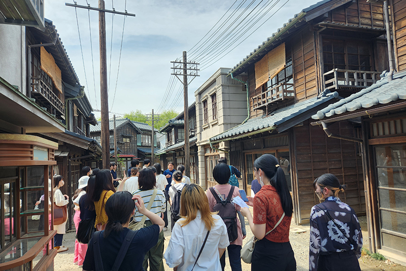 昭和の下町を散歩しているような気持ちになります