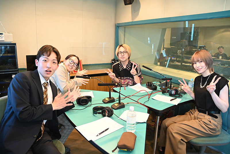パーソナリティーにアーティストの青木佑磨さんと声優の青木瑠璃子さんをお迎えしました!