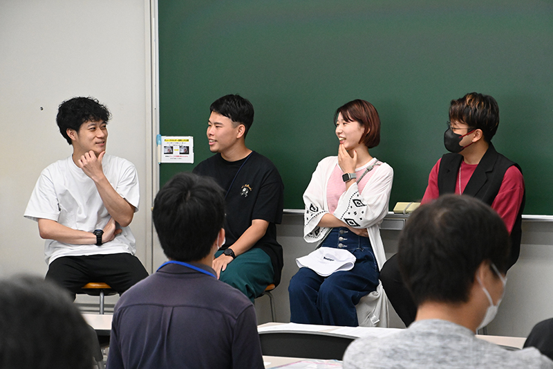同級生ならではのにぎやかで楽しいトークショーになりました!