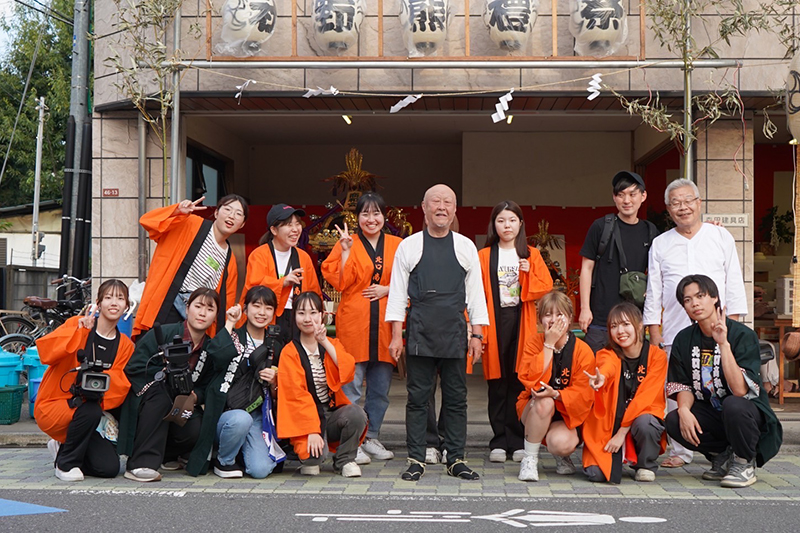 学生撮影スタッフが活躍！和泉熊野神社「例大祭」に撮影協力しました！