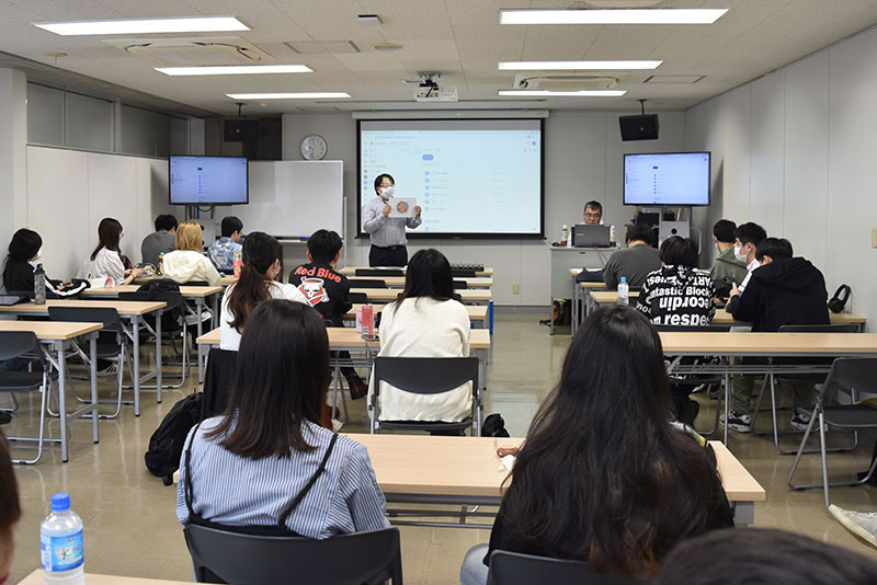 応募作品への総評をしてもらっています