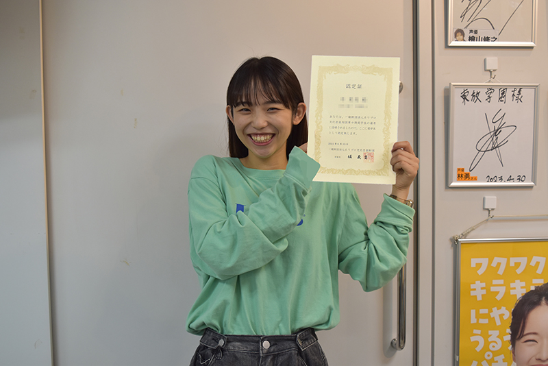 音響技術科2年の上山彩奈さん