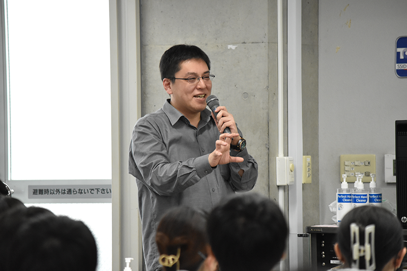 第二部はTBSアクト 未来技術推進部 中村剛大さんよりリアルタイムCGについてお話しいただきました