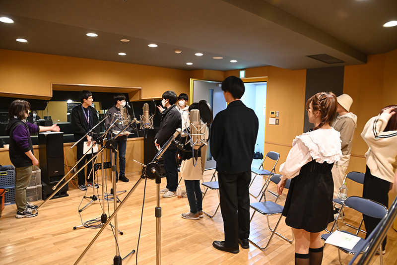 東放学園音響専門学校で行われたヴォイスドラマの収録