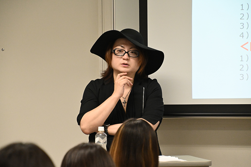 講談社ラノベ文庫の編集長&編集者を迎えた小説創作科「特別講座」を実施!
