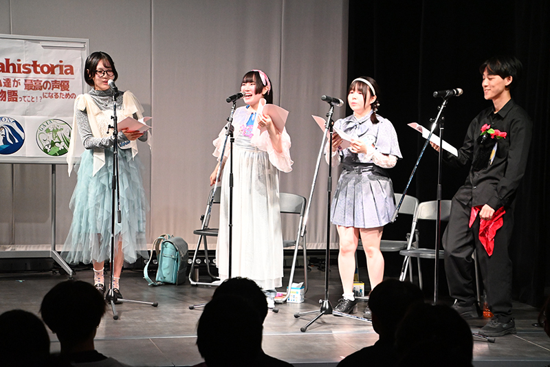 さまざまな声のクエストやボイスドラマ、ショートコントなど盛りだくさんの内容!