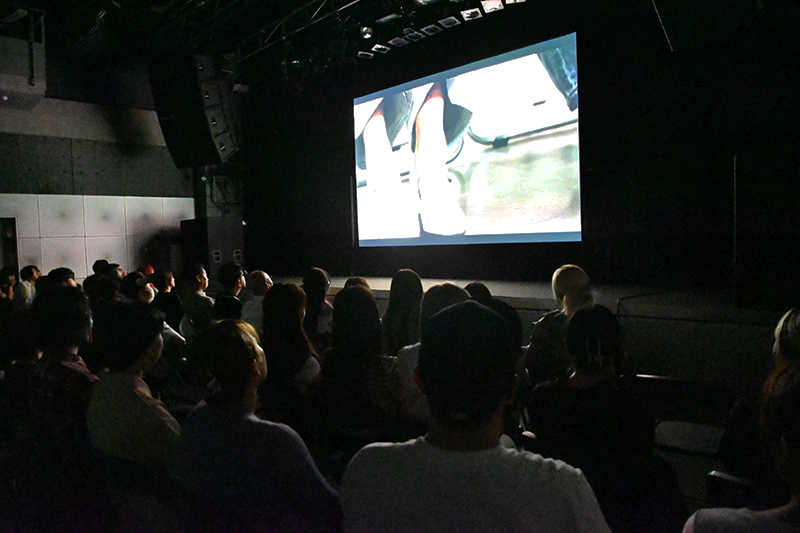 映画制作科が制作した短編映画『パンデミック』『リンク』の上映会&講評会を実施!