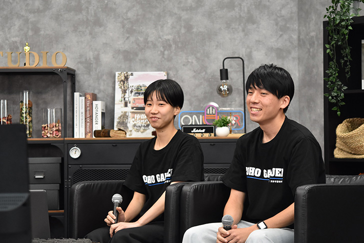 実習やイベントなどに多数参加している学生2名も、システム構築や授業の様子について話しました