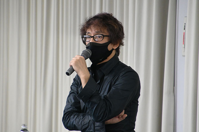 AKB48、乃木坂46、櫻坂46などの人気楽曲を多数担当！サウンドクリエイター・松本靖雄さんが来校！