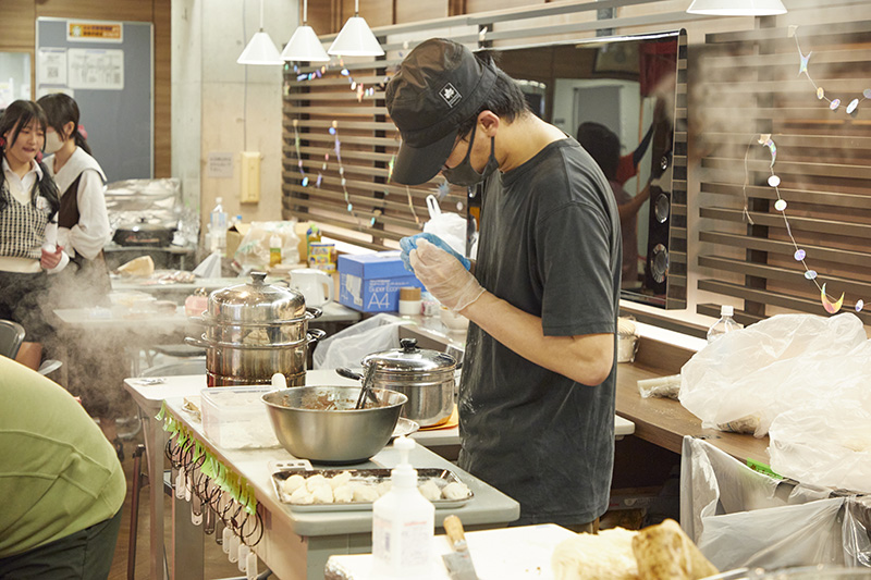 餃子はなんと皮から手づくりのこだわりの逸品!