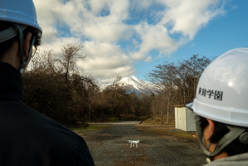 ドローンを使った撮影にも挑戦!