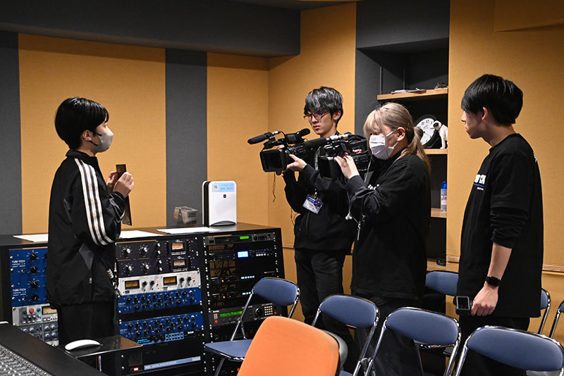 撮影前にホワイトバランスを調整します