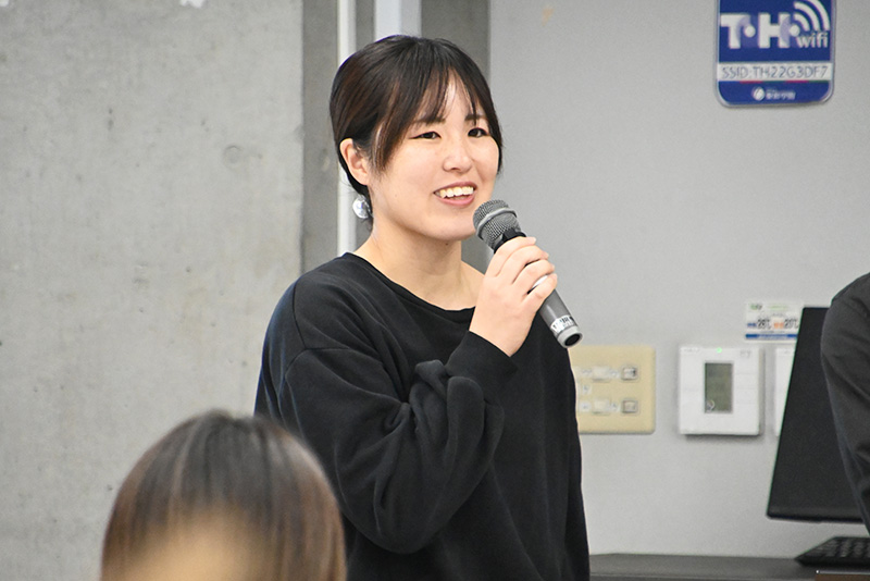 ビデオエンジニア(VE)の武冨友香さん(15年度卒)