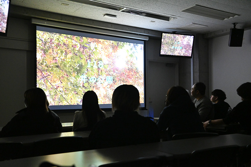 各グループごとの作品を上映。撮影は井の頭公園で行われました