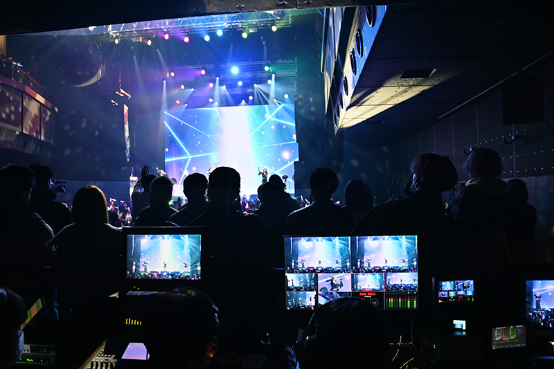 学生がChegoのワンマンライブの映像技術スタッフとして参加!