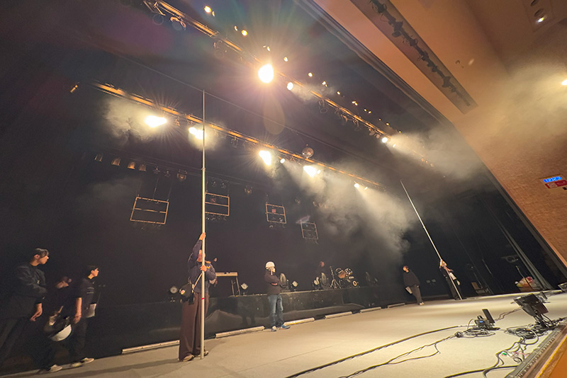 介錯棒を使って細かい角度を調整します