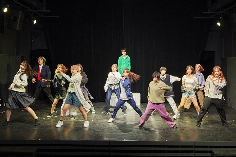 『アナログキャンプ学習塾へようこそ』舞台公演の様子です