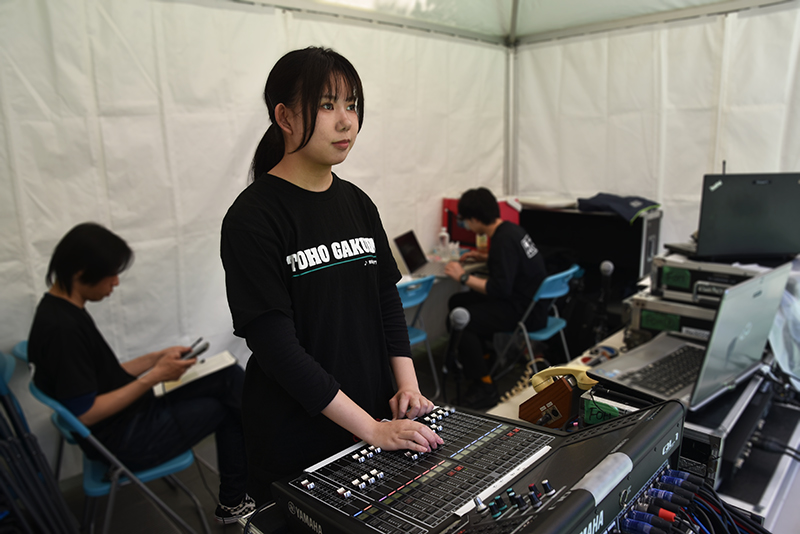 PAやステージ転換時の作業を担当しました