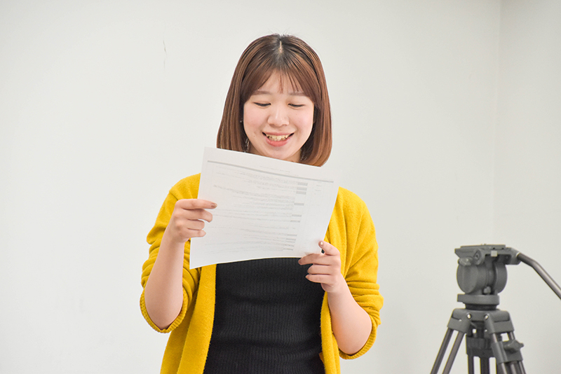 1年生に実際に原稿を読んでもらい、オーディション開始!