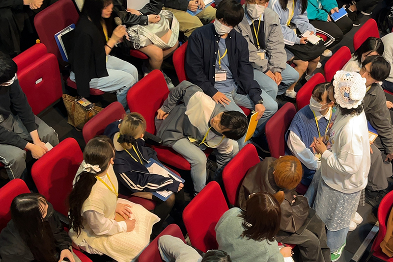 楽しい授業に学生たちも大盛り上がり!