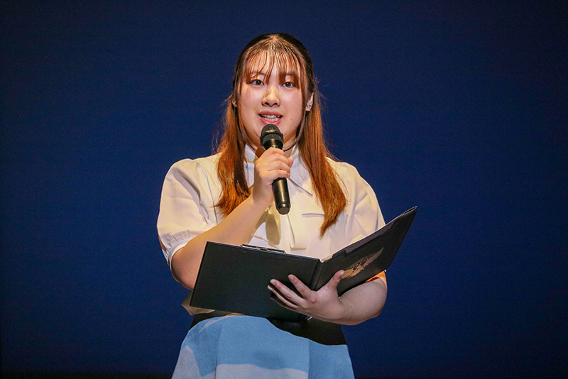 川崎アートセンター アルテリオ小劇場にて開催された『第12回ジェリーフィッシュダンススタジオ発表会』でアナウンス科の学生がMCと影アナウンスを担当