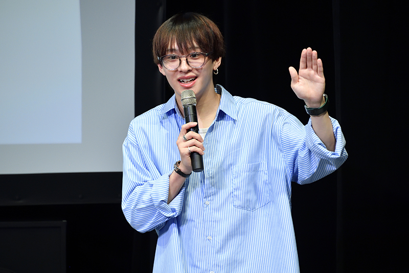 ミュージカル『新テニスの王子様』をはじめ、多数の作品で主演、メインキャラクターとして活躍中の演技科卒業生・今牧輝琉さんが来校!