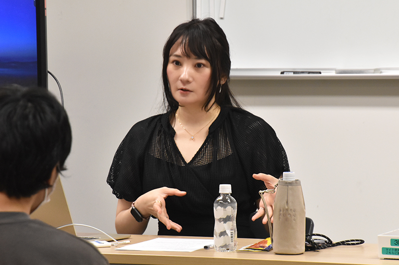 シナリオ制作会社(株)トライファクションの代表取締役・あいざわあつこさんが来校!