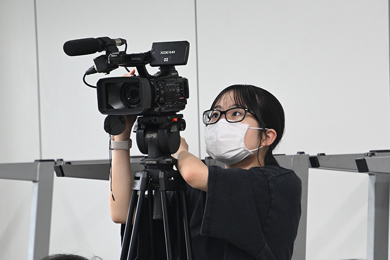 メイキングチームは、顔合わせや本読み中も撮影!