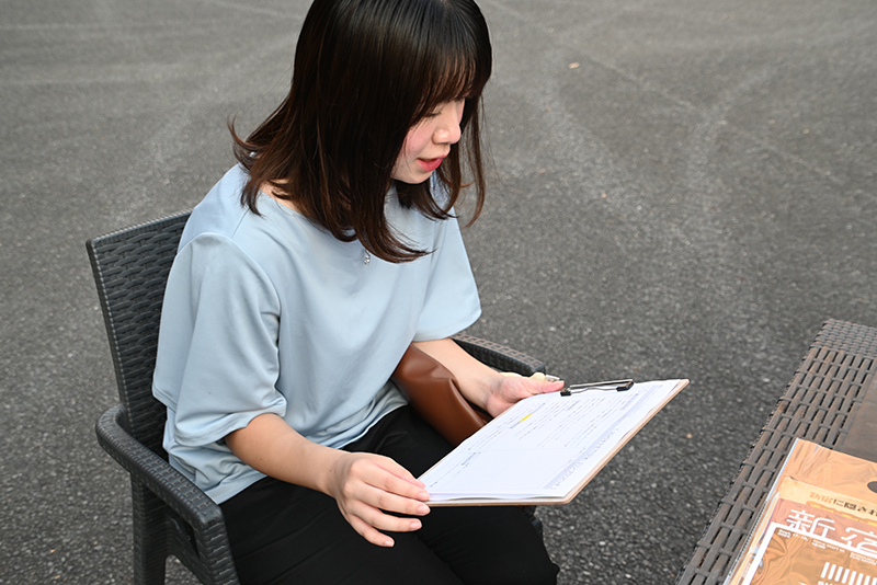同日17(水)は、アナウンス科の学生が場内アナウンスを担当!イベント開始前に何度も原稿を確認して本番にのぞみます!