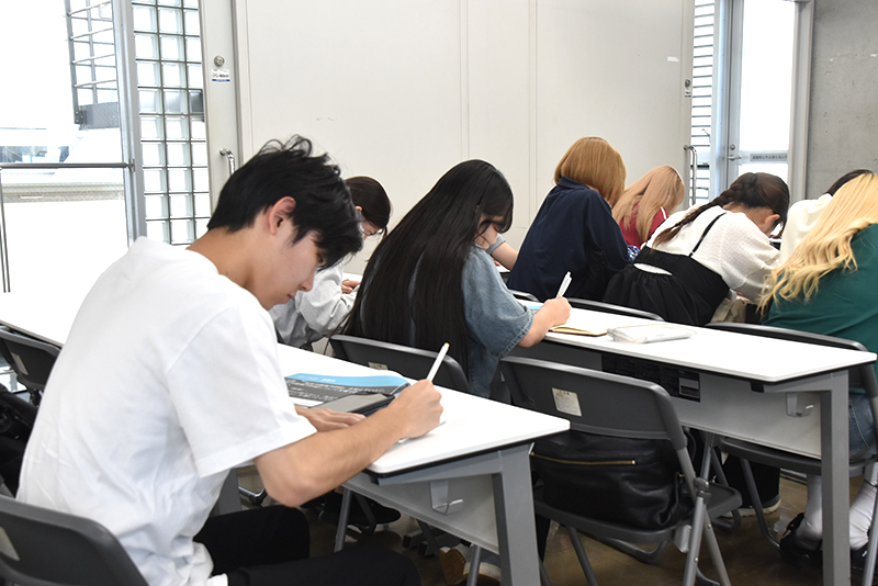 就職活動や企画書作成に役立つ！“読まれる文章”の書き方をマスター
