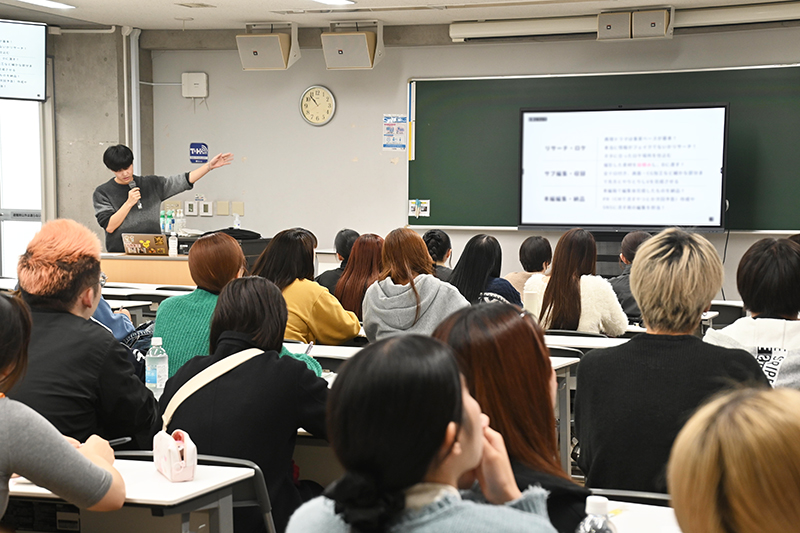 バラエティ番組の現場で働く卒業生が来校!放送芸術科「業界特別講座」
