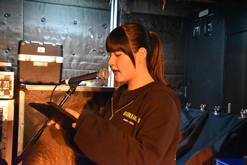 開演前のナレーションにも挑戦!